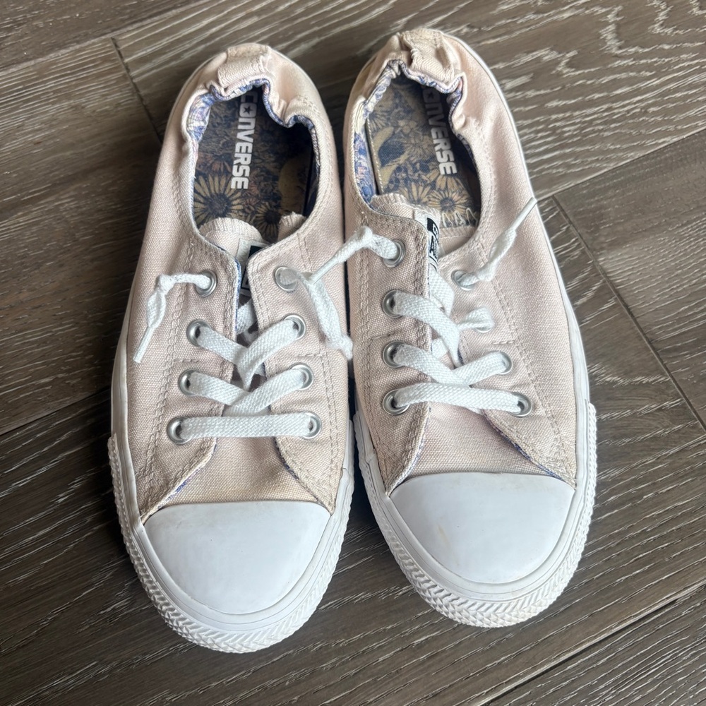 Converse Pink and White Sneakers Classic Low-Top Design